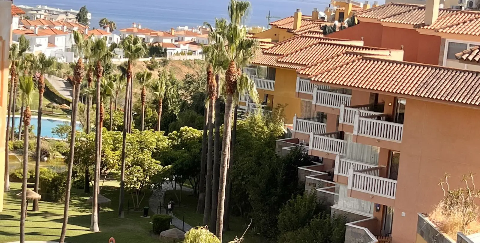 Venta de apartamento en planta media en Fuengirola 1