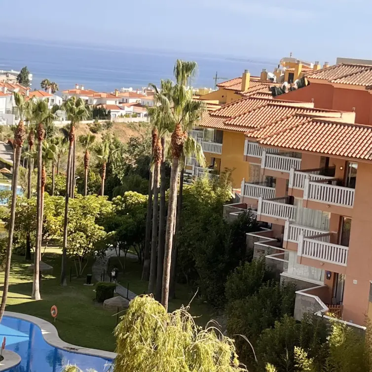 Venta de apartamento en planta media en Fuengirola
