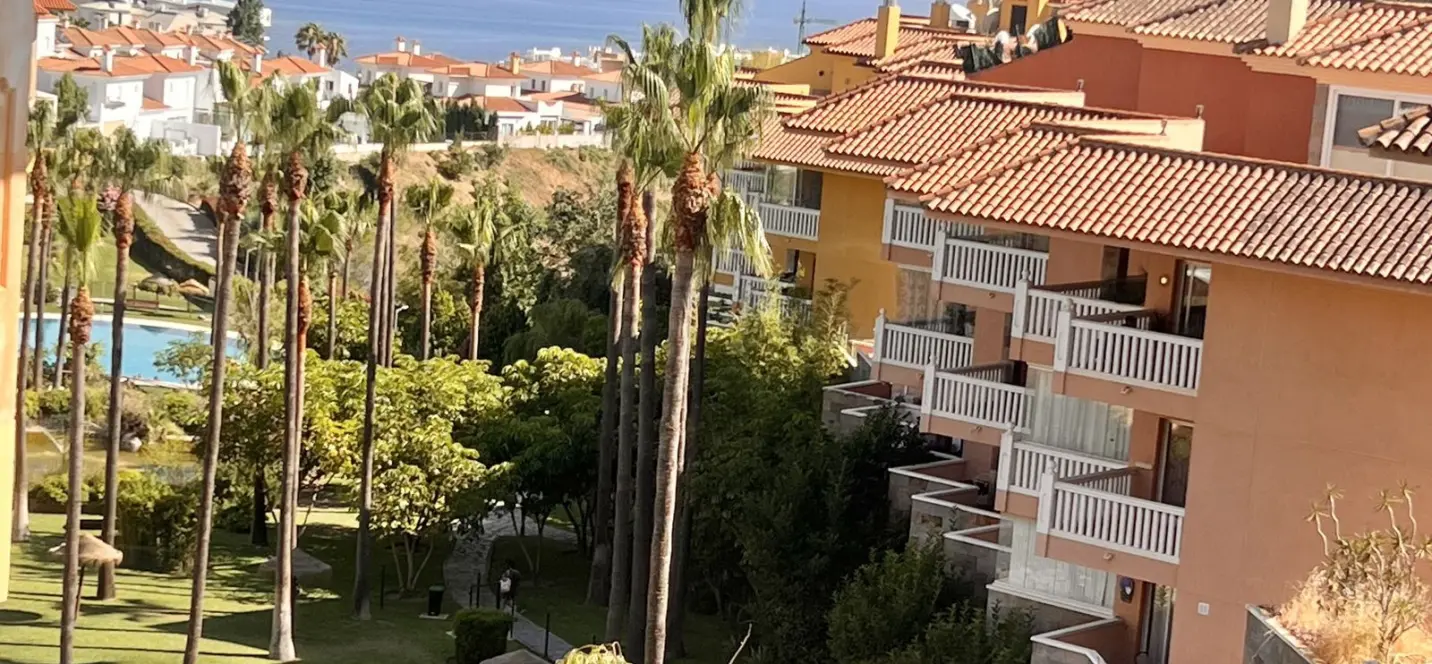 Venta de apartamento en planta media en Fuengirola 0