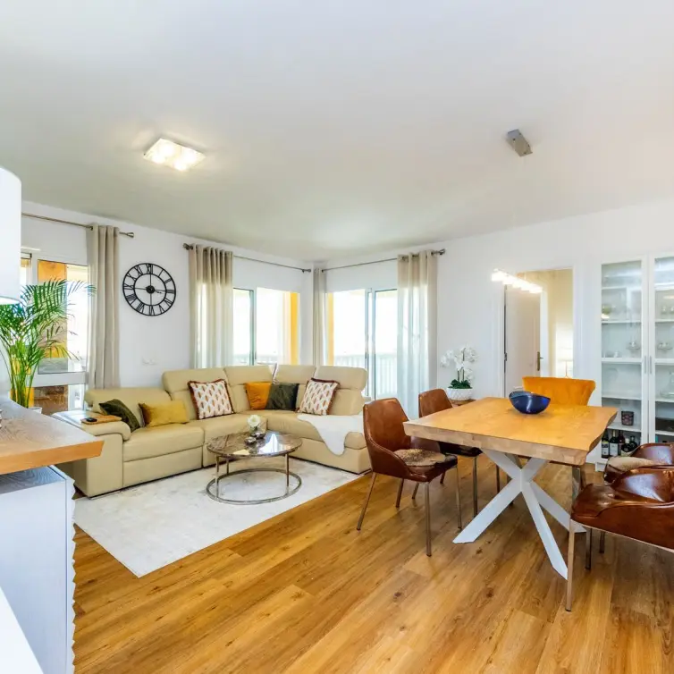 Venta de apartamento en planta media en Fuengirola