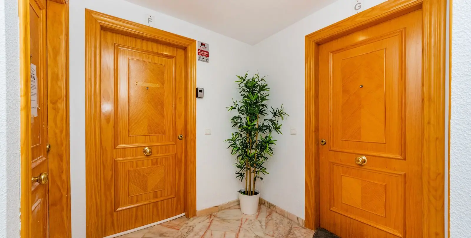 Venta de apartamento en planta media en Fuengirola 24