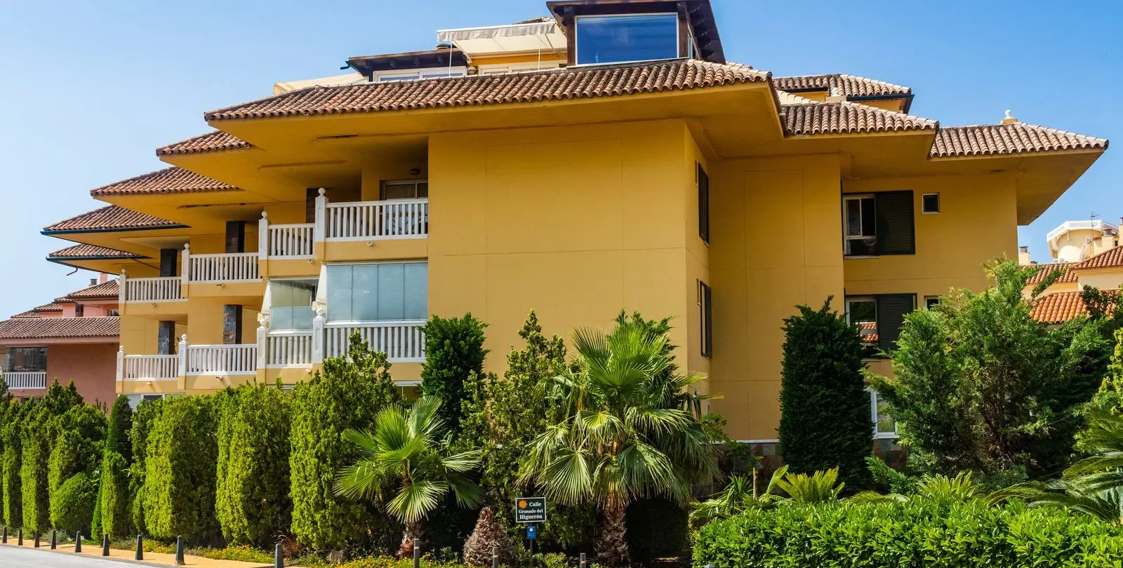 Venta de apartamento en planta media en Fuengirola 35