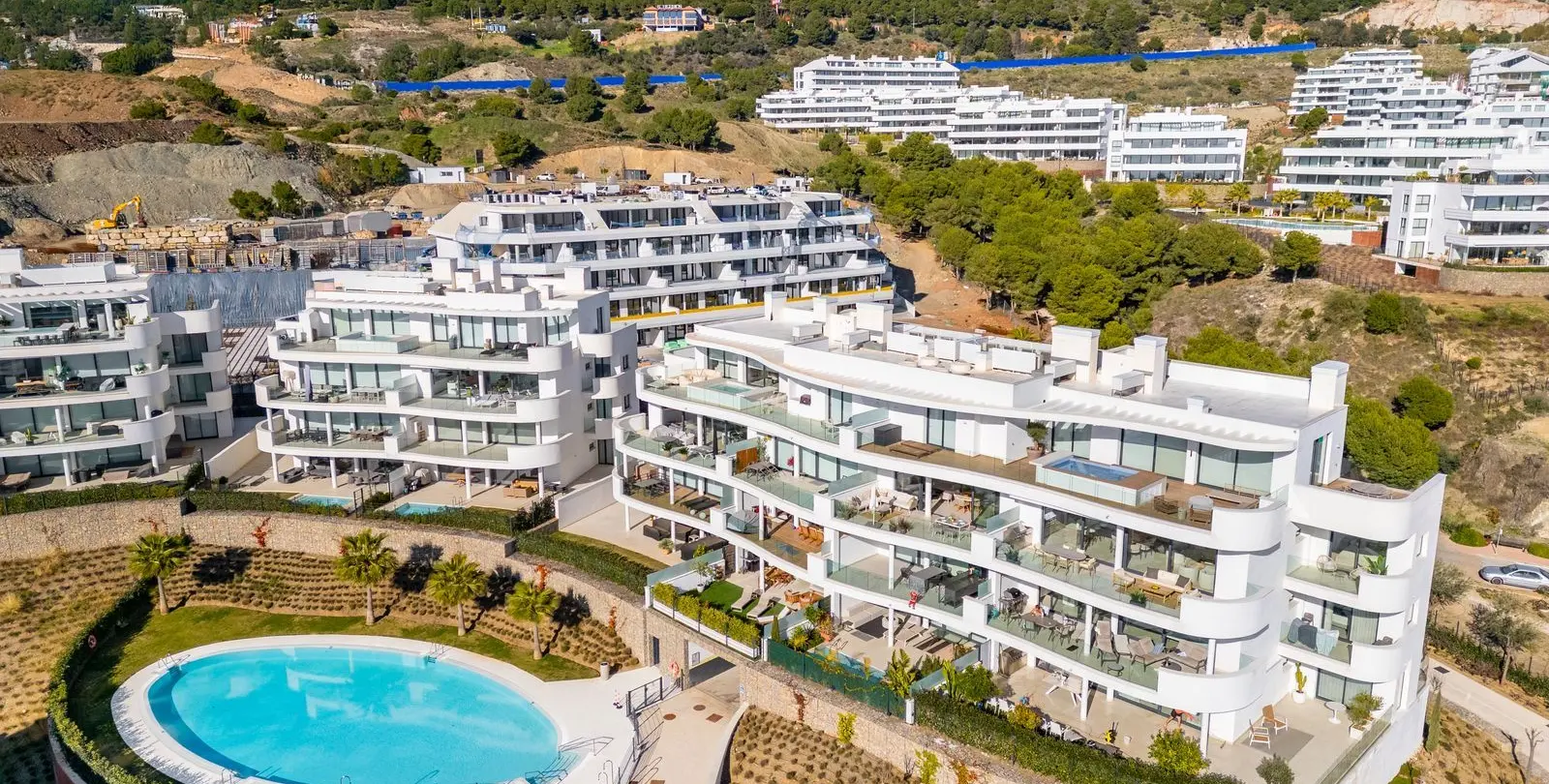 Sale of middle floor apartment in Fuengirola 34
