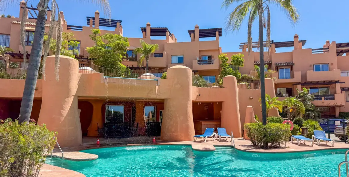 Продажа таунхауса в Riviera del Sol 1