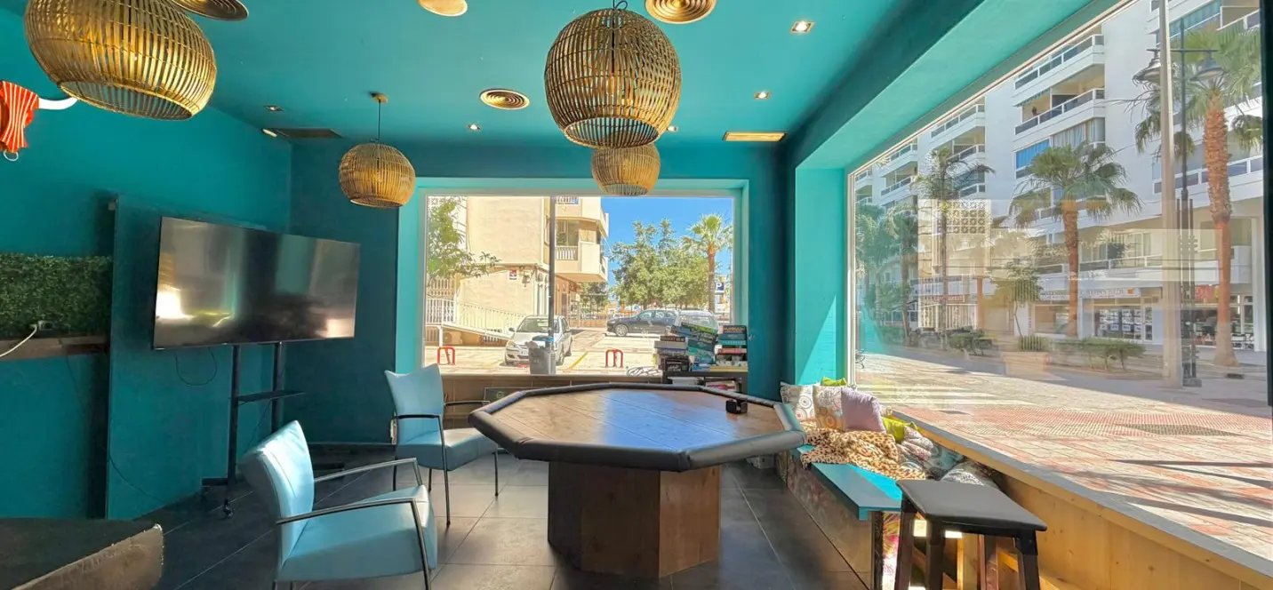 Продажа бара в Fuengirola 1