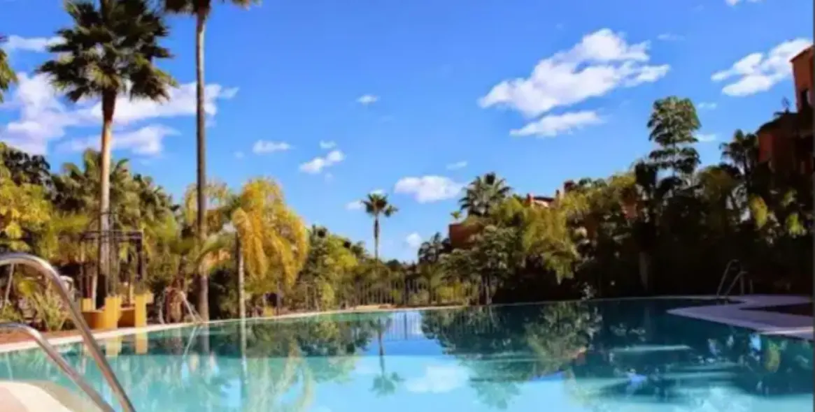 Venta de apartamento en planta baja en Marbella 1