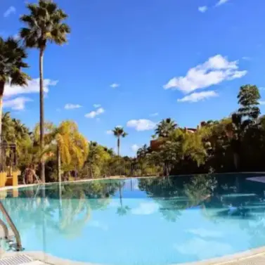 Venta de apartamento en planta baja en Marbella