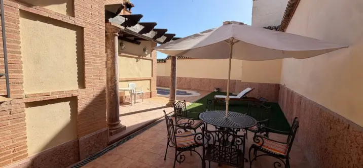 Venta de villa independiente en Antequera 0