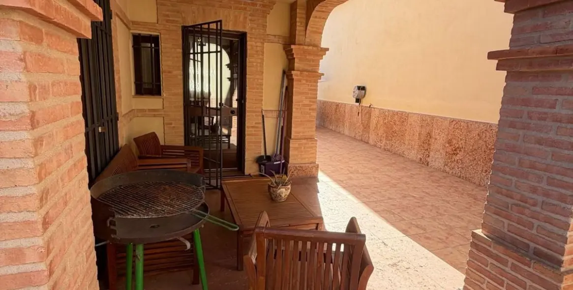 Venta de villa independiente en Antequera 2