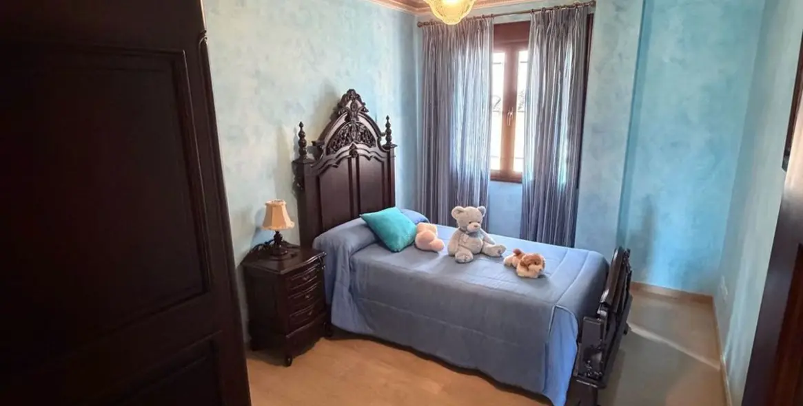 Venta de villa independiente en Antequera 9