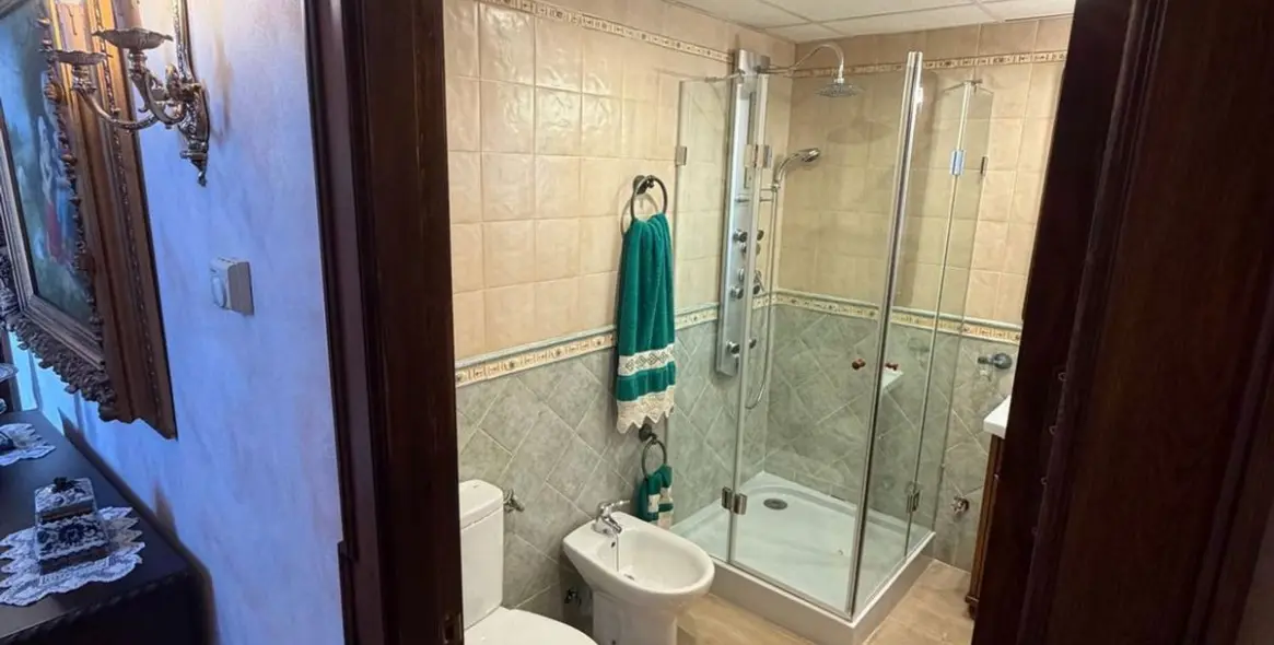 Venta de villa independiente en Antequera 12