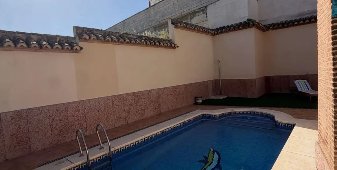 Venta de villa independiente en Antequera 15