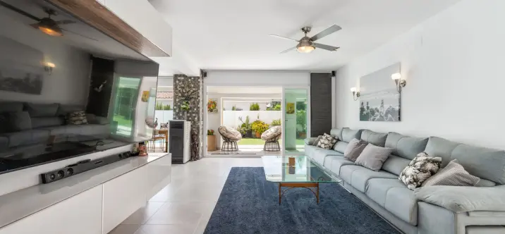 Venta de villa independiente en Estepona 3