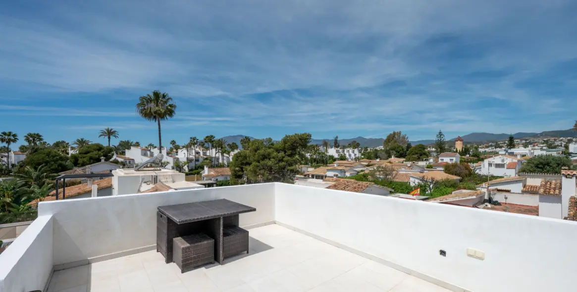 Venta de villa independiente en Estepona 59