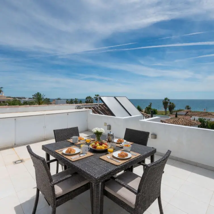Продажа  отдельно стоящей виллы в Estepona