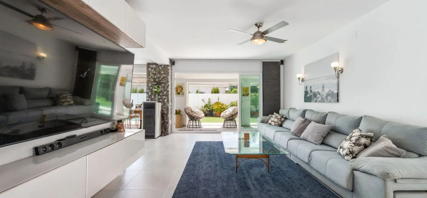 Продажа  отдельно стоящей виллы в Estepona 4
