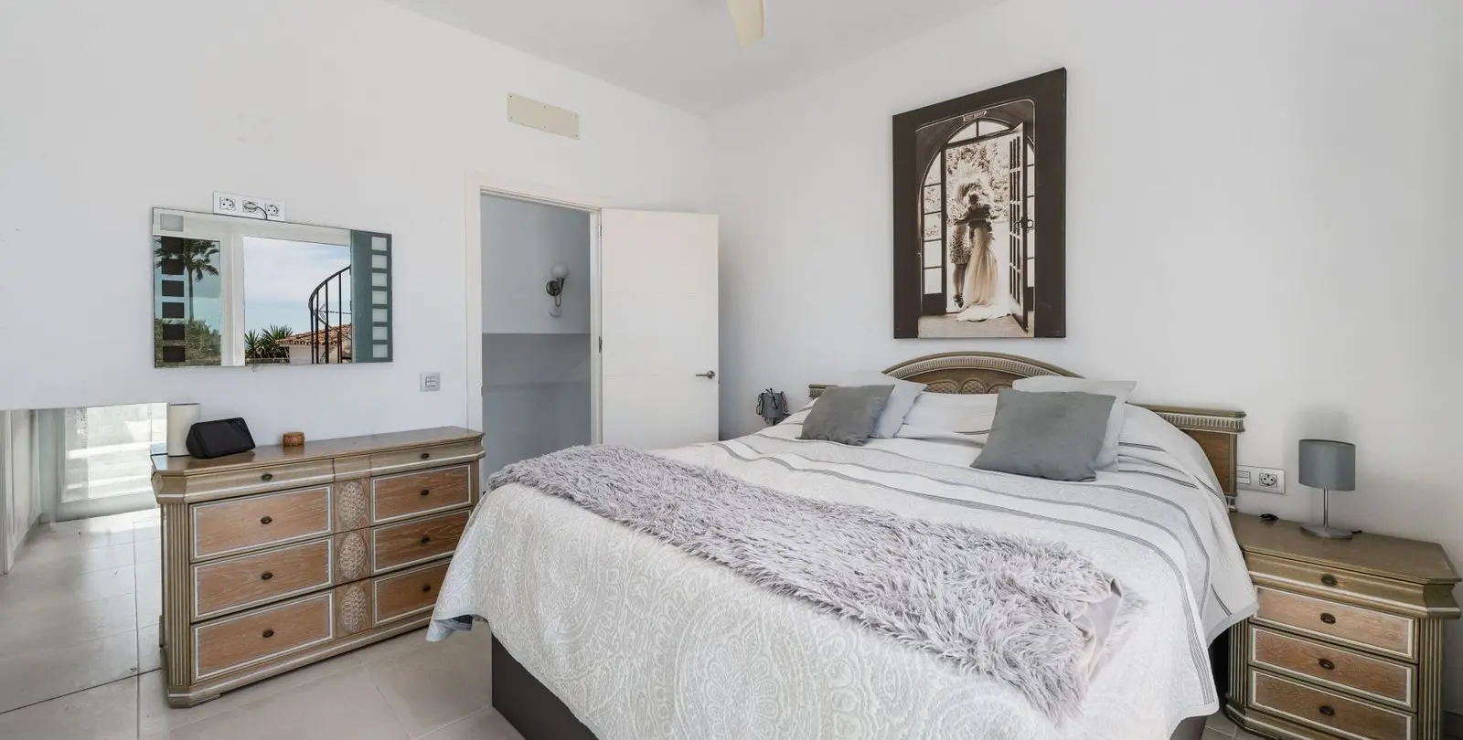 Venta de villa independiente en Estepona 12