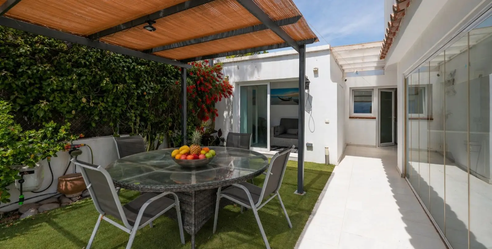 Venta de villa independiente en Estepona 29