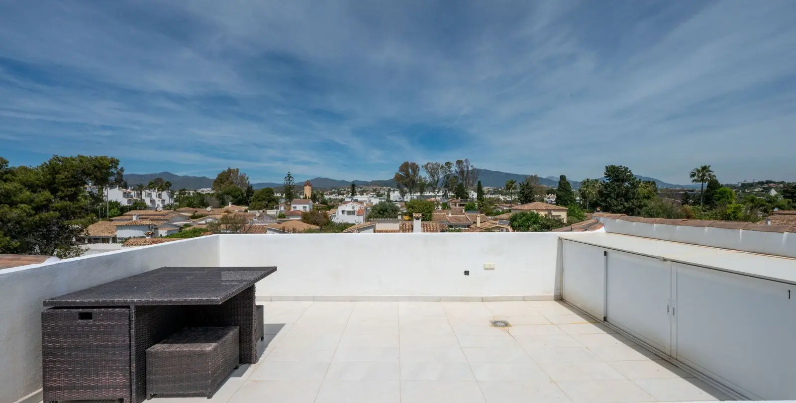 Venta de villa independiente en Estepona 43