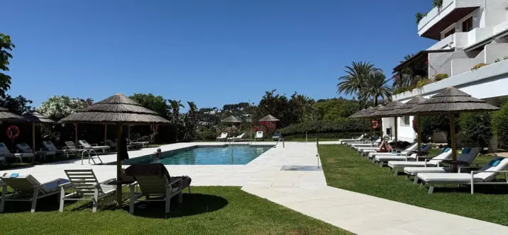 Venta de apartamento en planta baja en Nueva Andalucía 0
