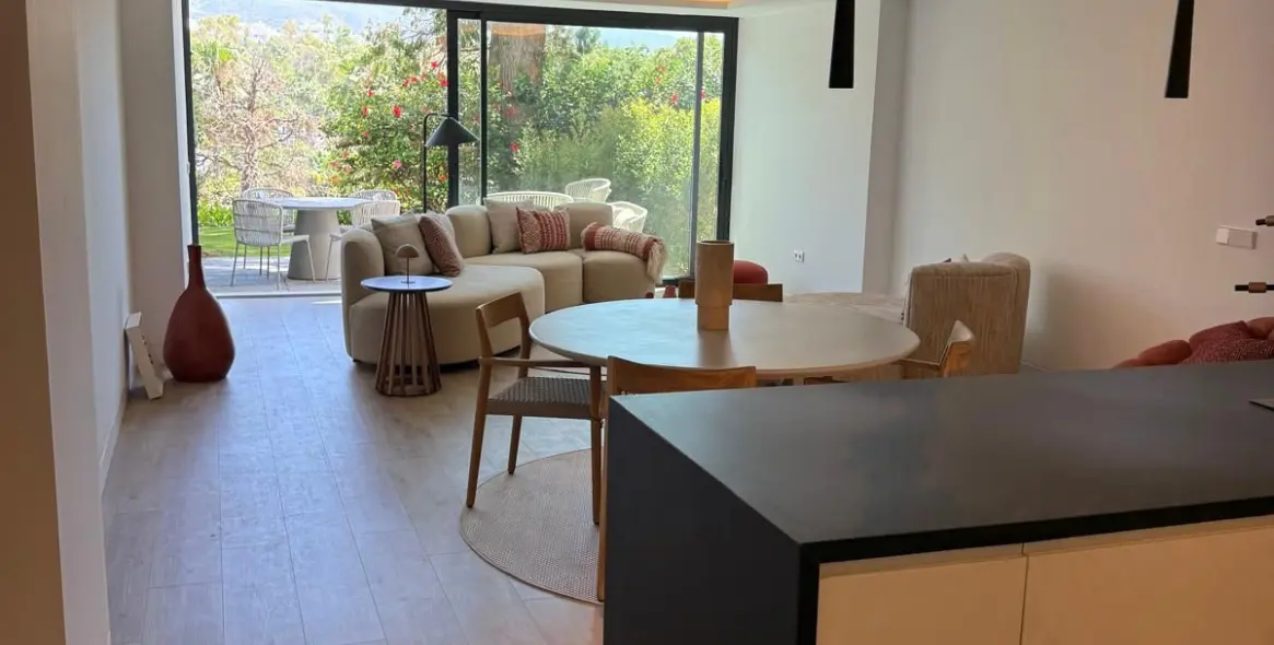 Venta de apartamento en planta baja en Nueva Andalucía 3