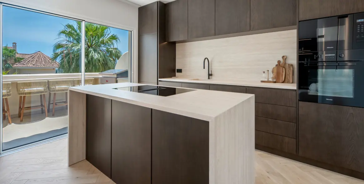 Venta de ático dúplex en Nueva Andalucía 7