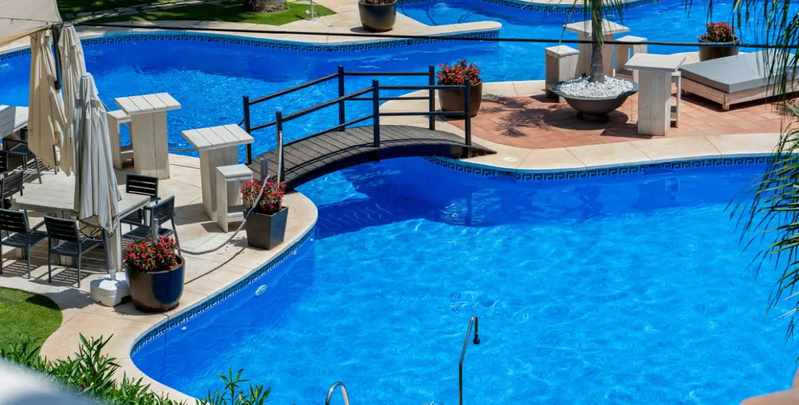 Venta de ático dúplex en Nueva Andalucía 10