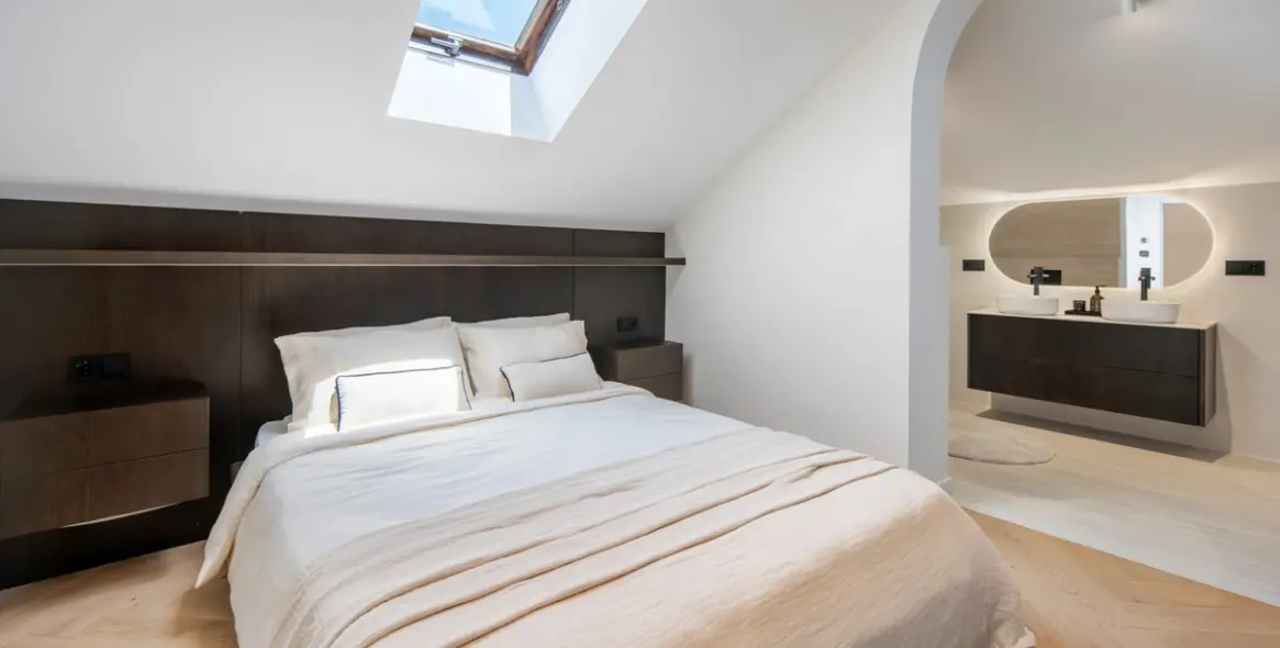 Venta de ático dúplex en Nueva Andalucía 16