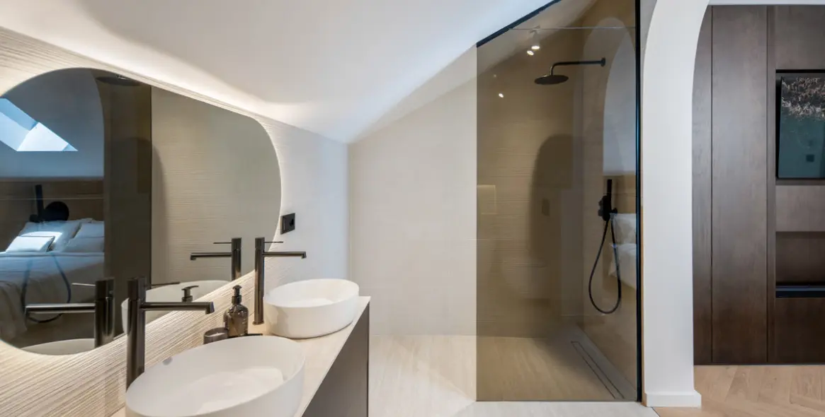 Venta de ático dúplex en Nueva Andalucía 19