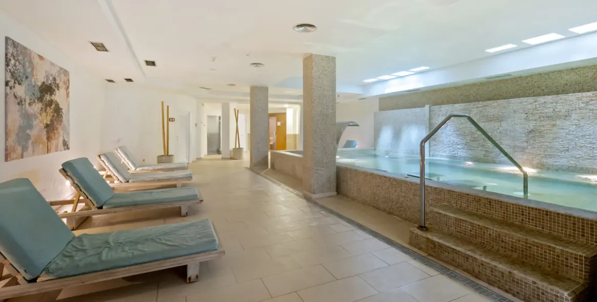 Venta de ático dúplex en Nueva Andalucía 31