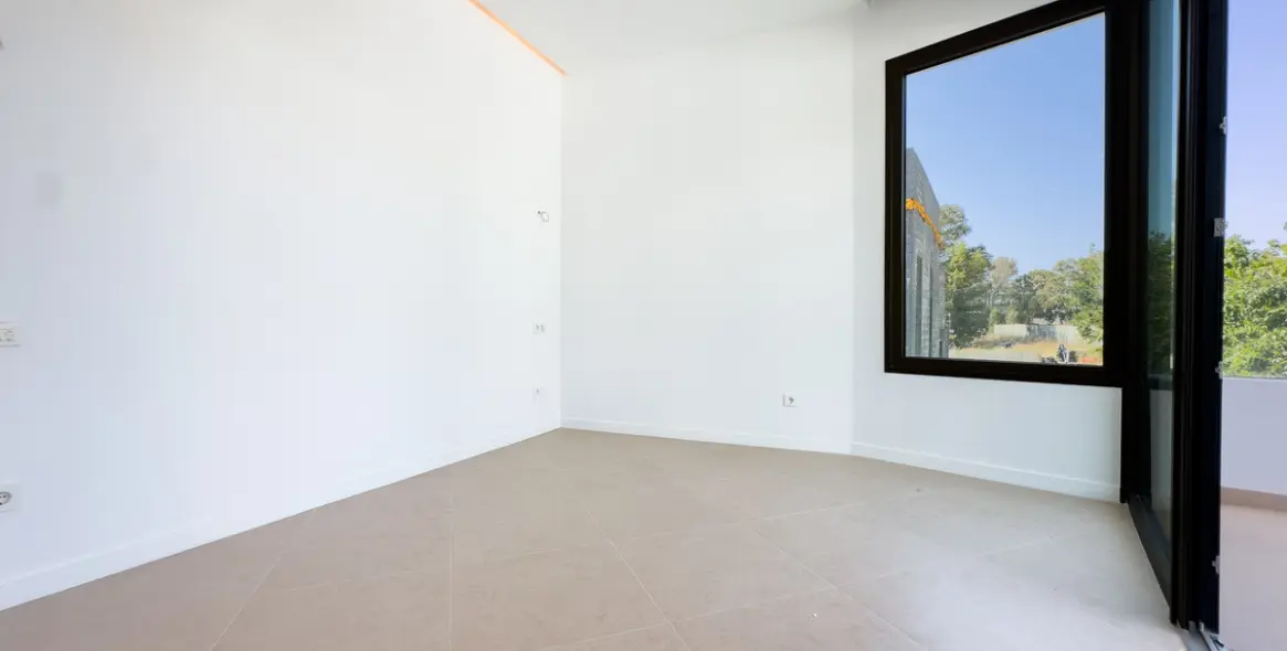 Sale of detached villa in Estepona 23