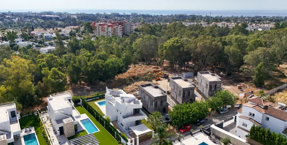 Sale of detached villa in Estepona 42