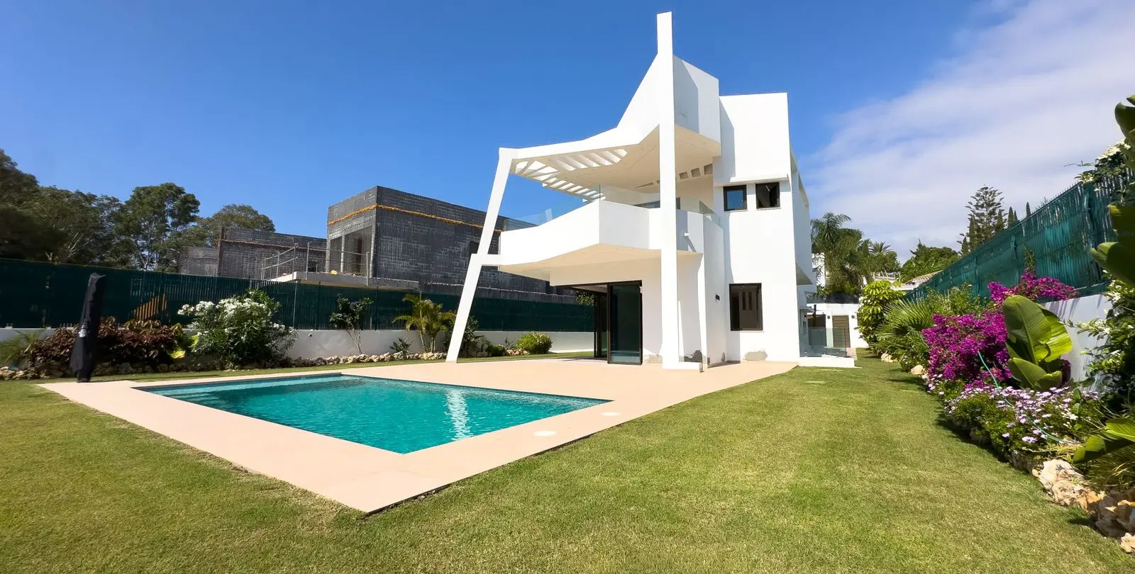 Venta de villa independiente en Estepona 4