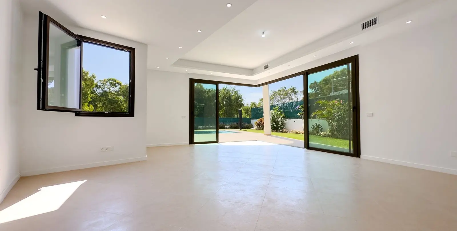 Venta de villa independiente en Estepona 5