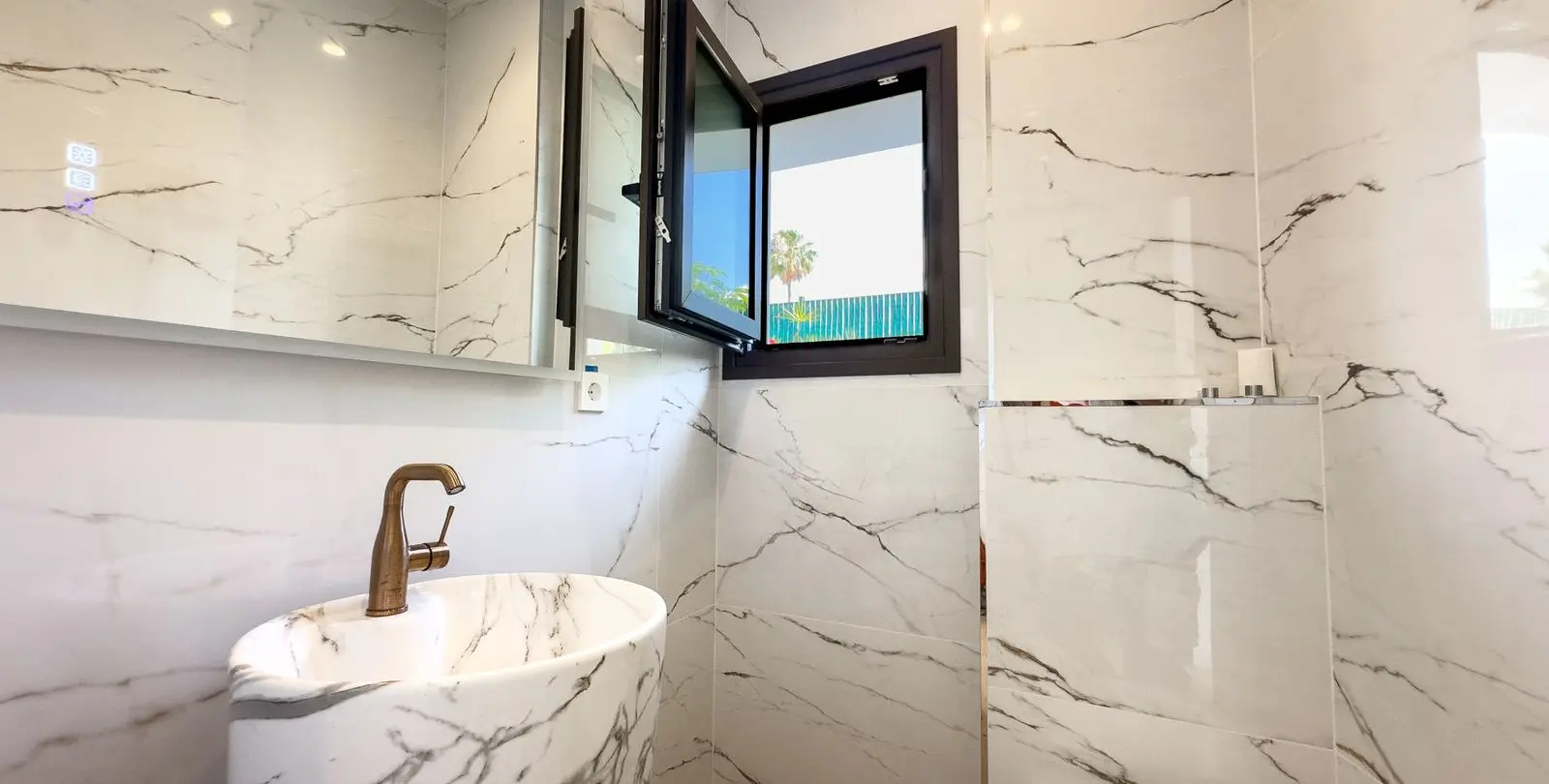 Venta de villa independiente en Estepona 9