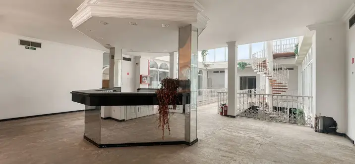 Venta de local comercial en Riviera del Sol 1
