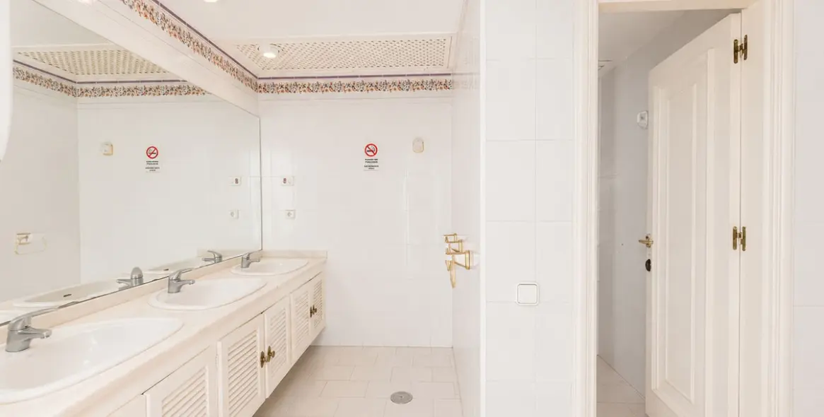Venta de local comercial en Riviera del Sol 13