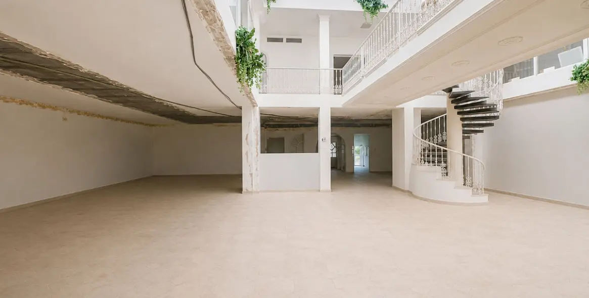 Venta de local comercial en Riviera del Sol 25