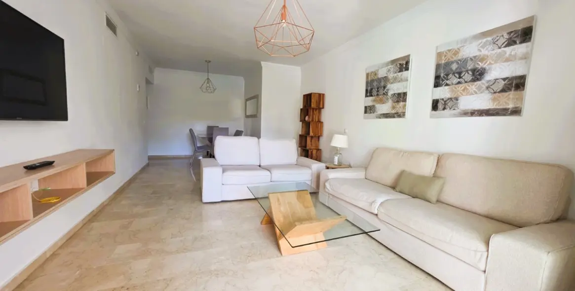 Short-term rent of middle floor apartment in Puerto Banús 2