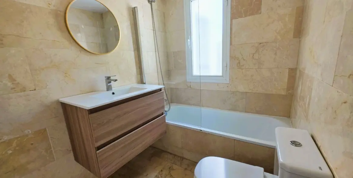 Short-term rent of middle floor apartment in Puerto Banús 13