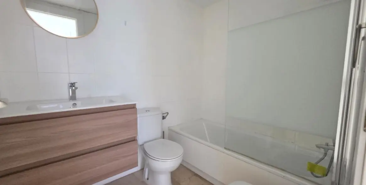 Short-term rent of middle floor apartment in Puerto Banús 17