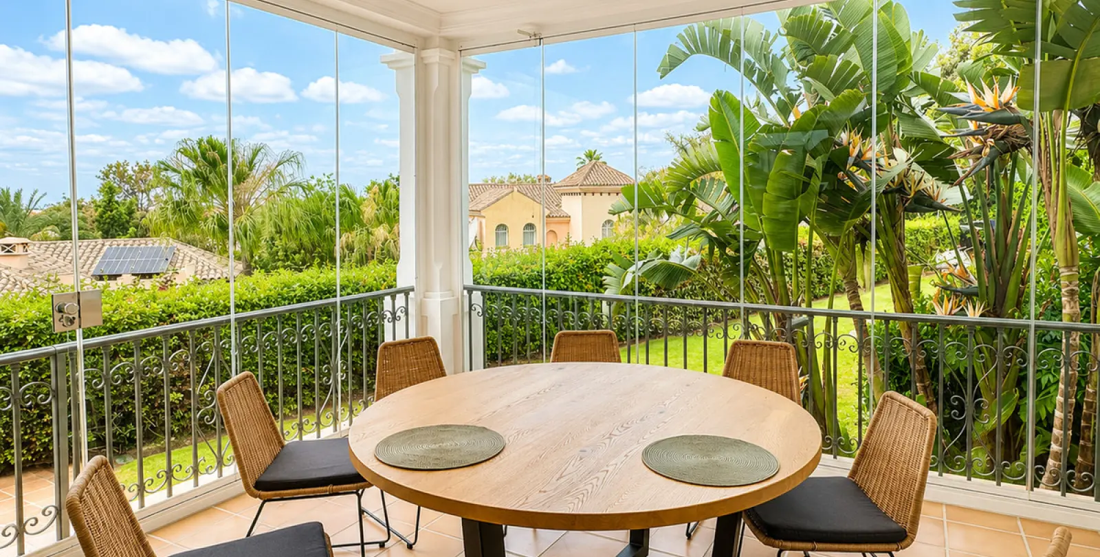 Short-term rent of detached villa in El Rosario 2