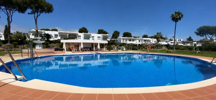 Sale of ground floor apartment in Miraflores 1