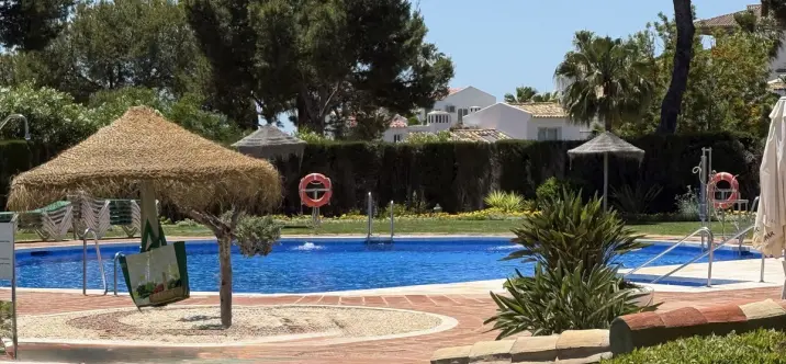 Sale of ground floor apartment in Miraflores 2