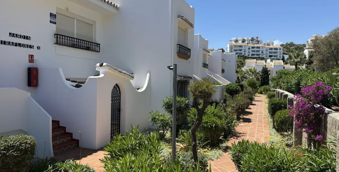 Venta de apartamento en planta baja en Miraflores 5