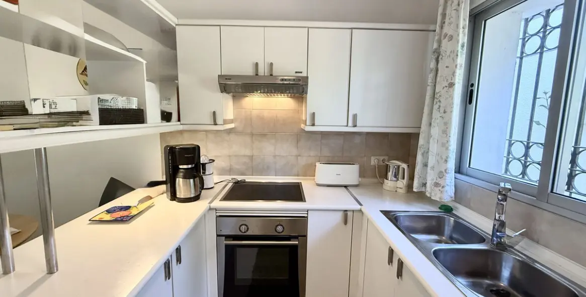 Venta de apartamento en planta baja en Miraflores 12