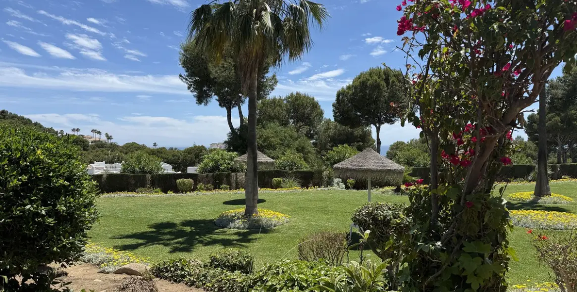 Venta de apartamento en planta baja en Miraflores 20