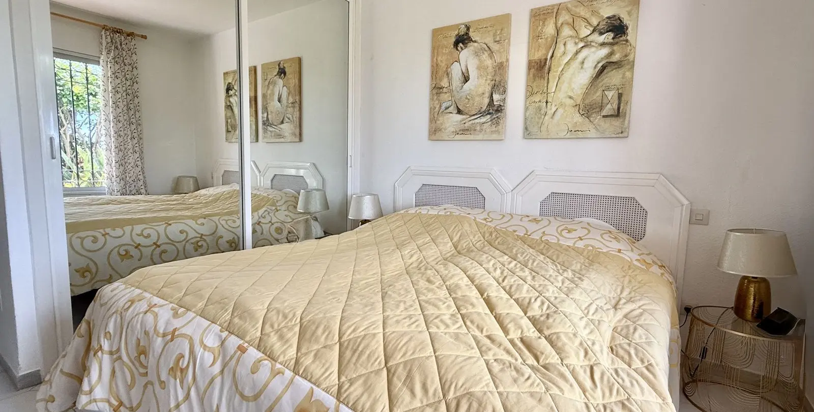 Продажа апартаментов на первом этаже в Miraflores 14