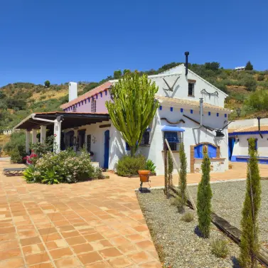 Venta de villa independiente en Riogordo