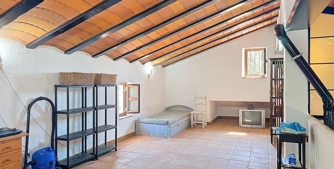 Sale of detached villa in Riogordo 30